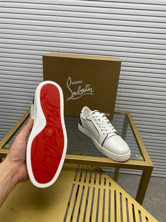 C - SNEAKERS