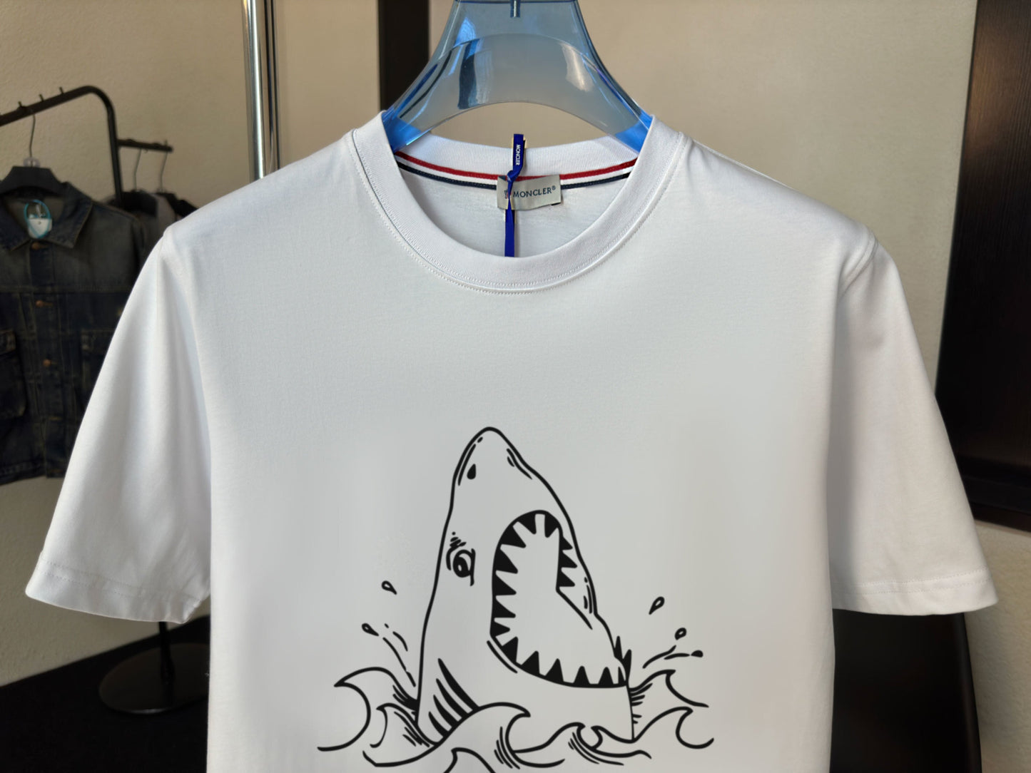 M - TSHIRT