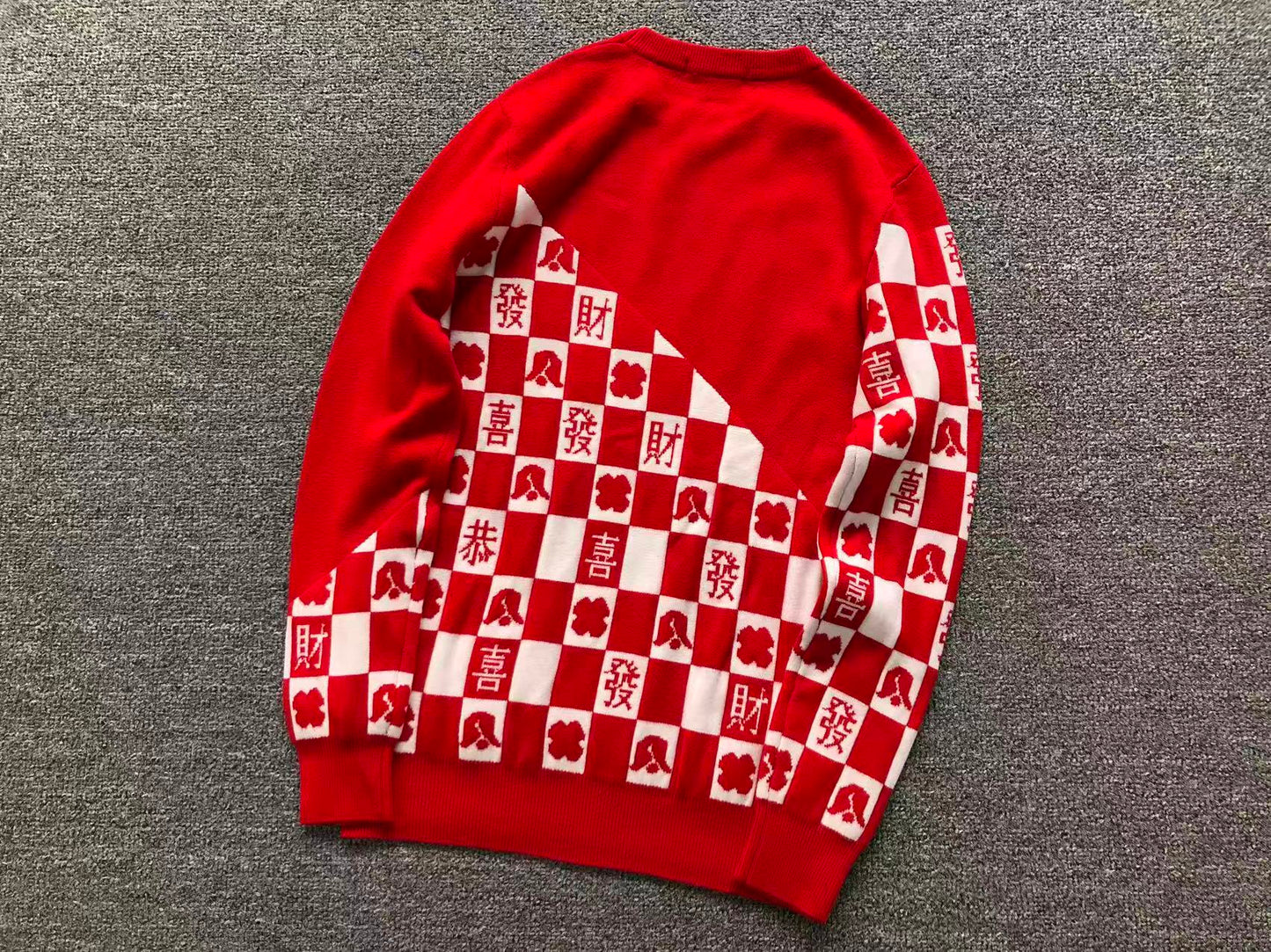 L - SWEATER