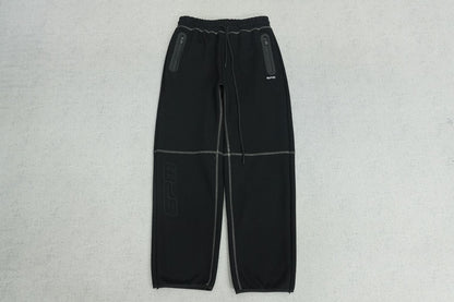 S - SWEATPANTS