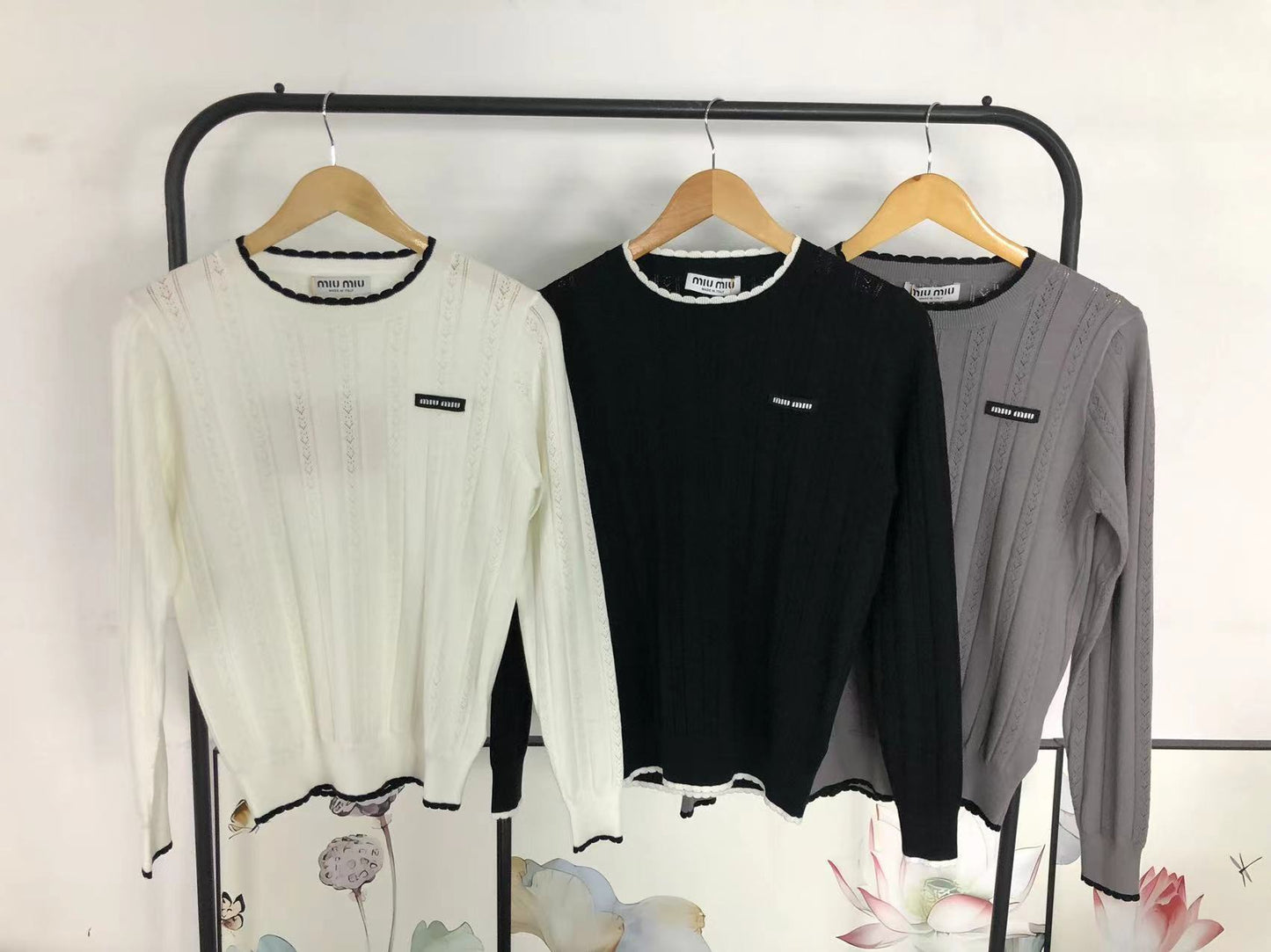 M - SWEATER