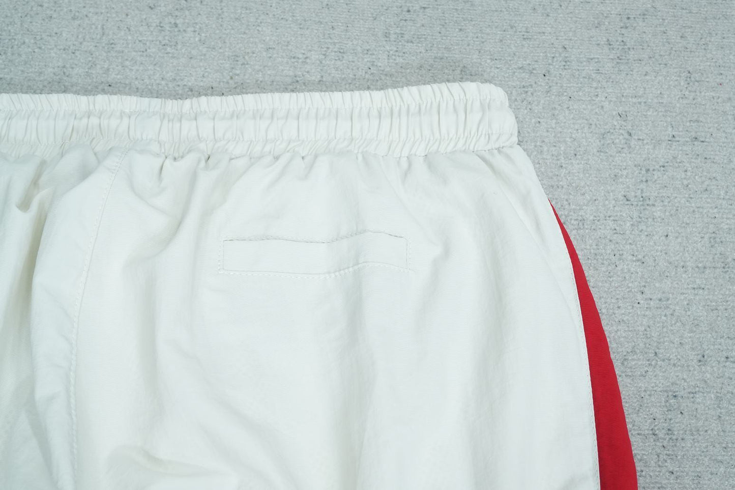 C - SWEATPANTS