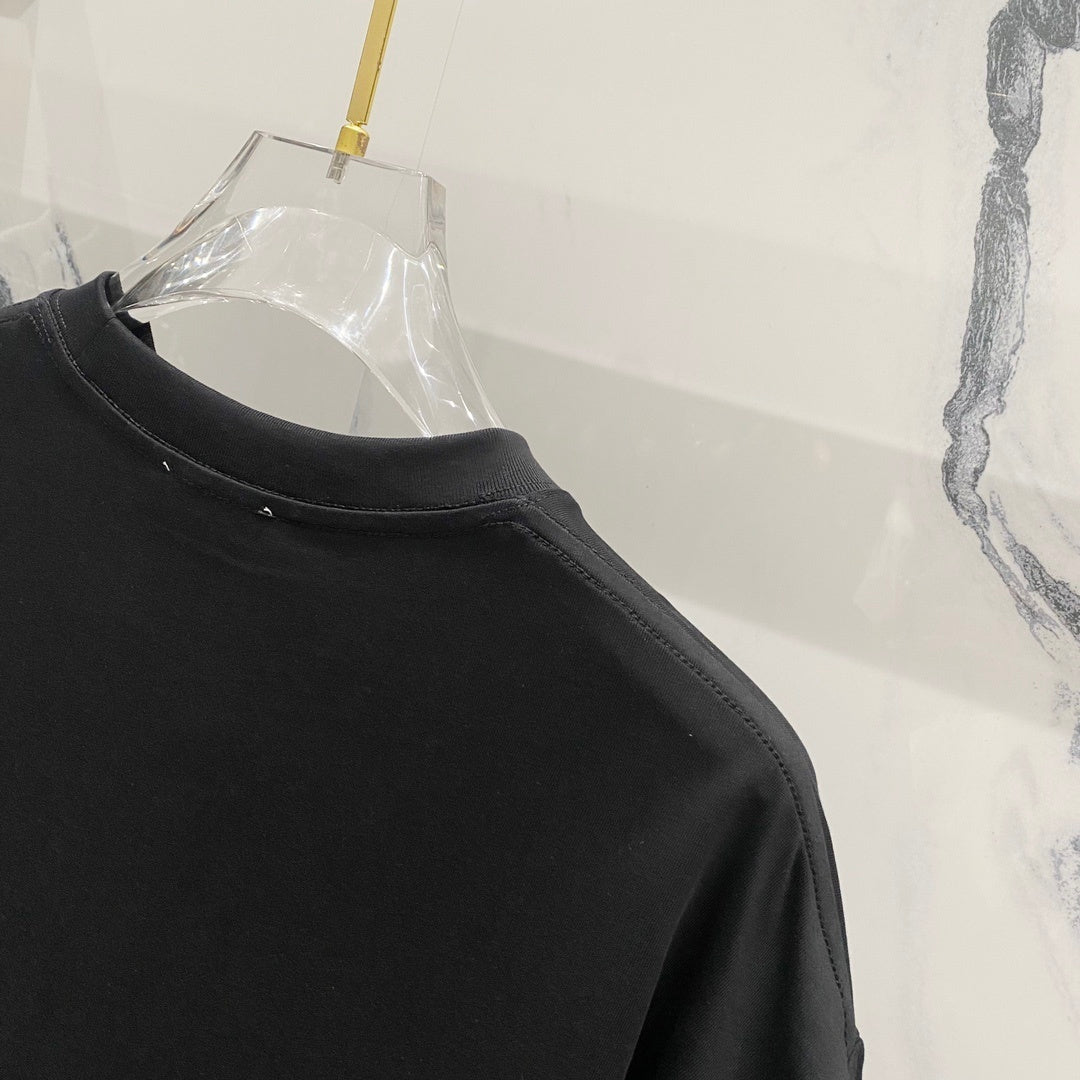V - TSHIRT