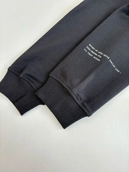 M  - SWEATER