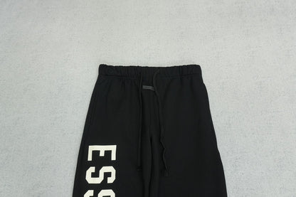 F - SWEATPANTS