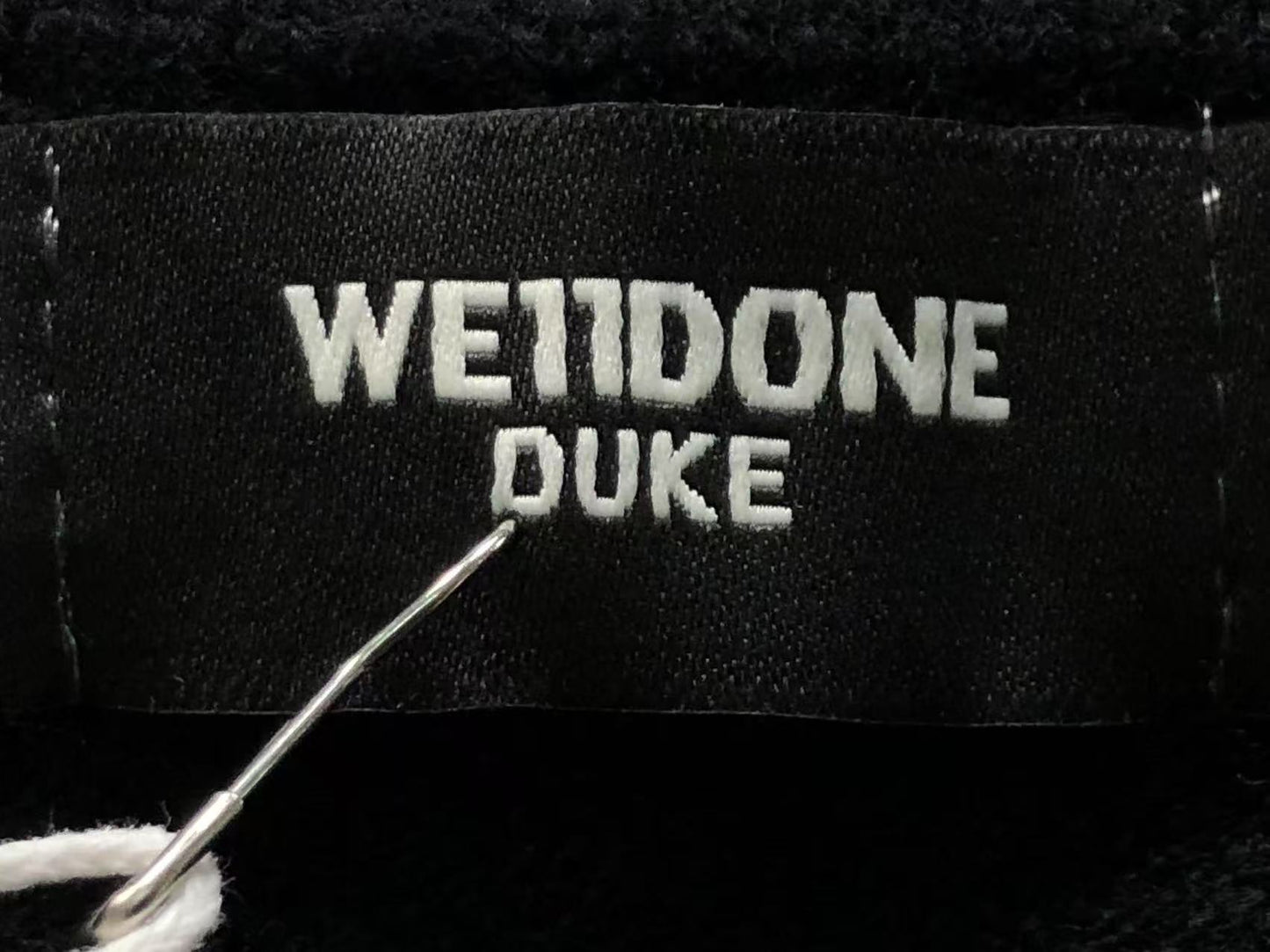 W - SWEATER