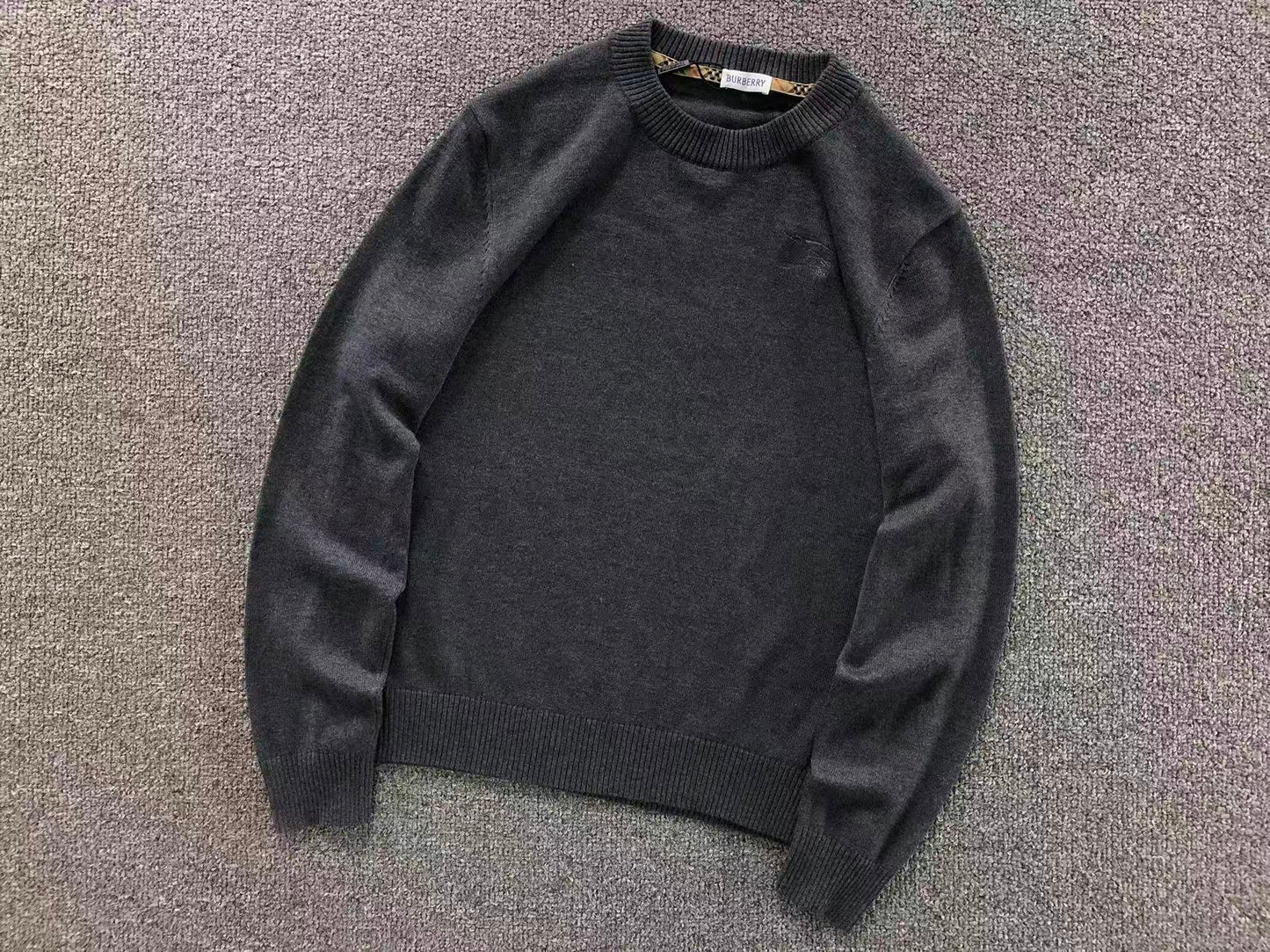 B - SWEATER