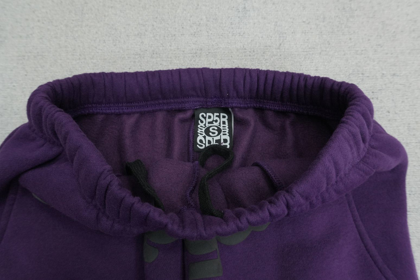 S - SWEATPANTS