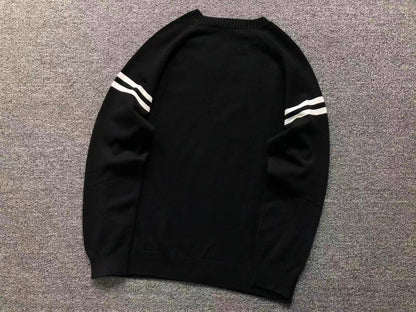 P - SWEATER