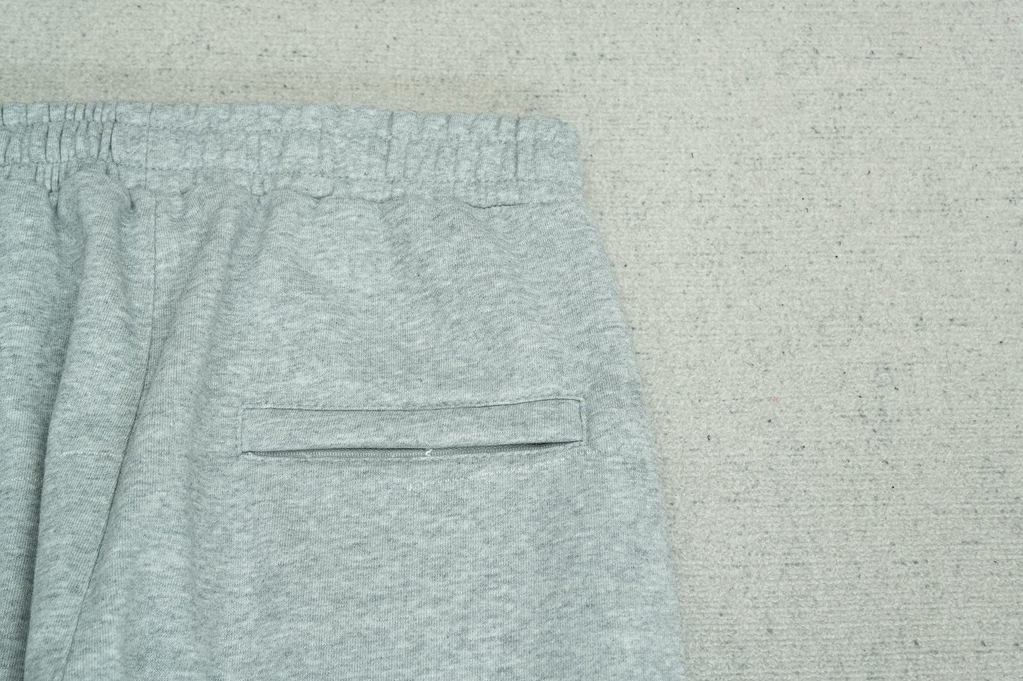 C - SWEATPANTS