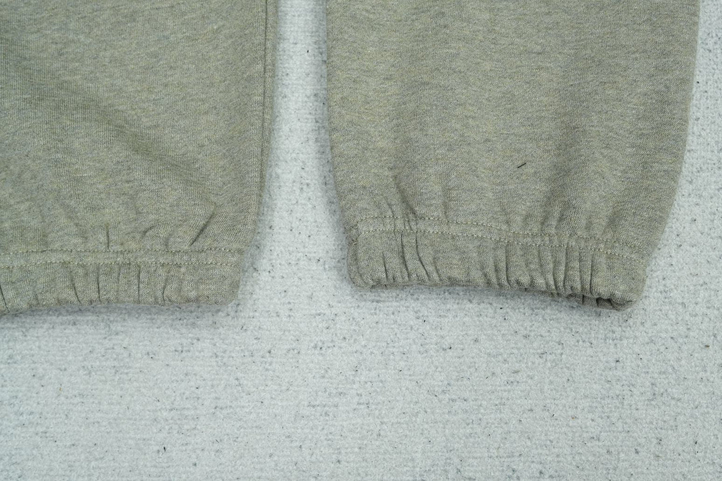 F - SWEATPANTS