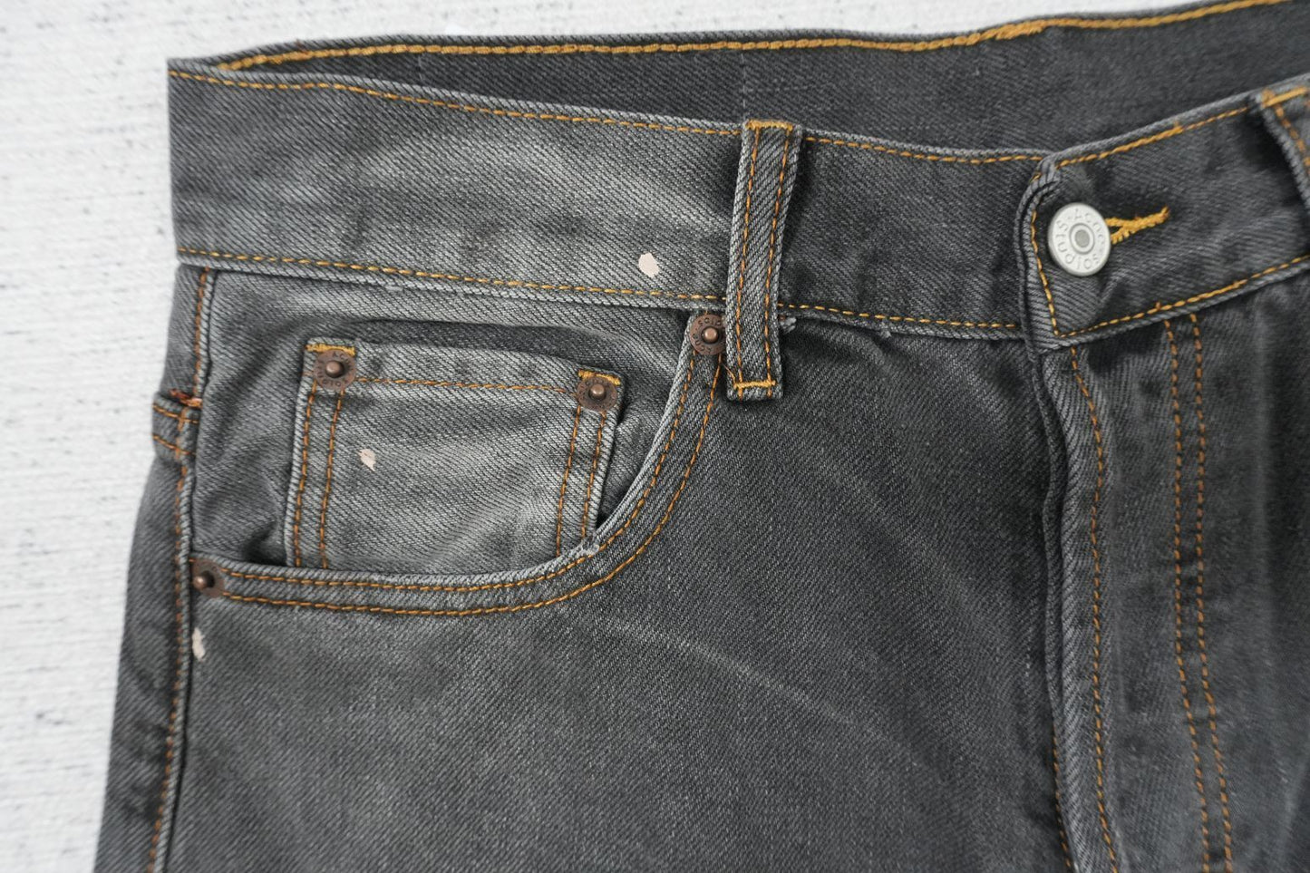 A - JEANS