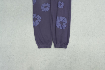 D - SWEATPANTS