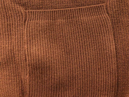 V - SWEATER