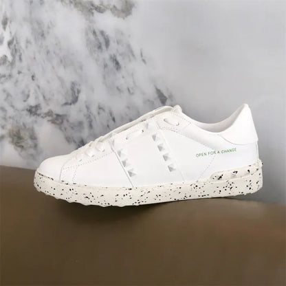 V - SNEAKERS