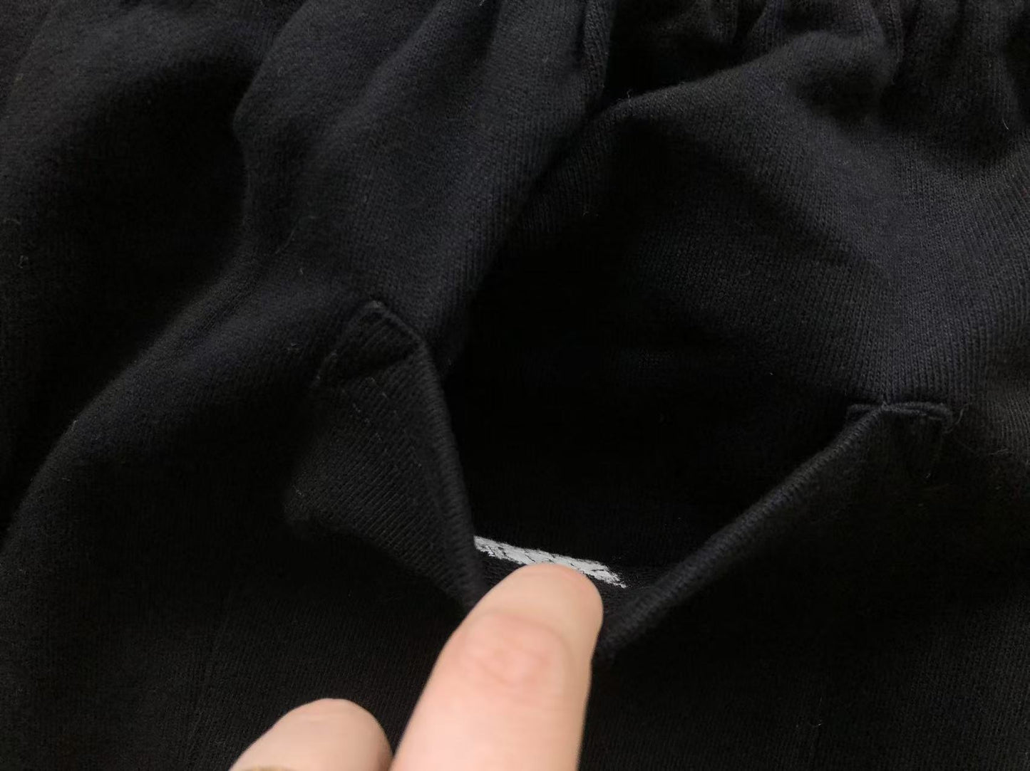 V - SHORTS