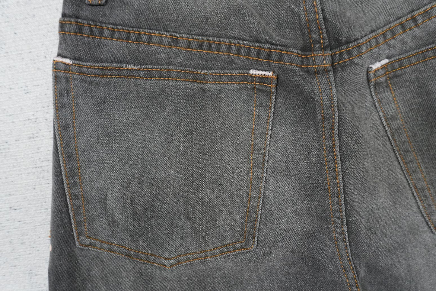 C - JEANS