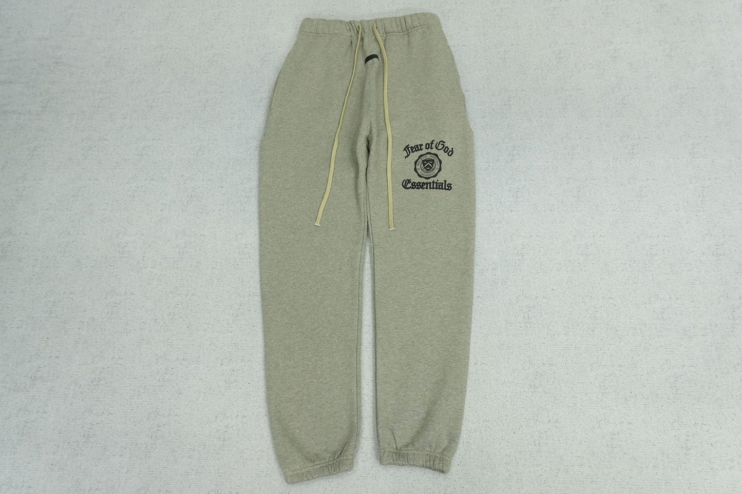 F - SWEATPANTS