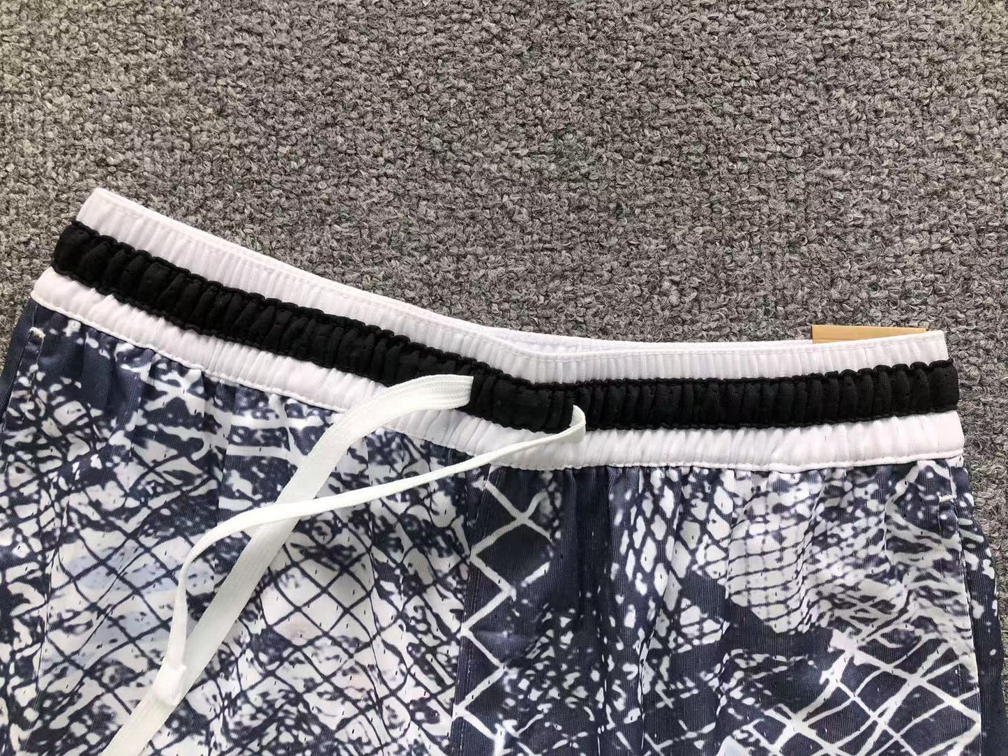 N - SHORTS