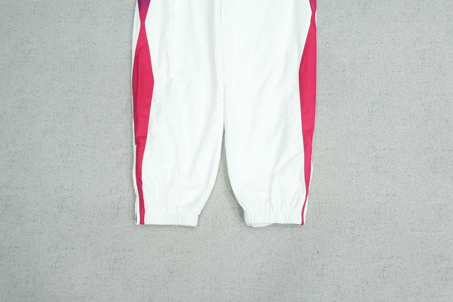 C - SWEATPANTS