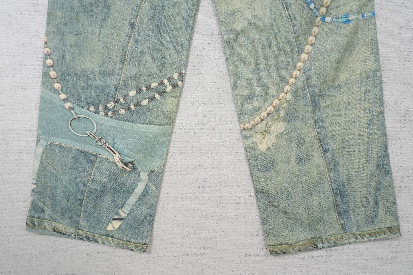 A - JEANS