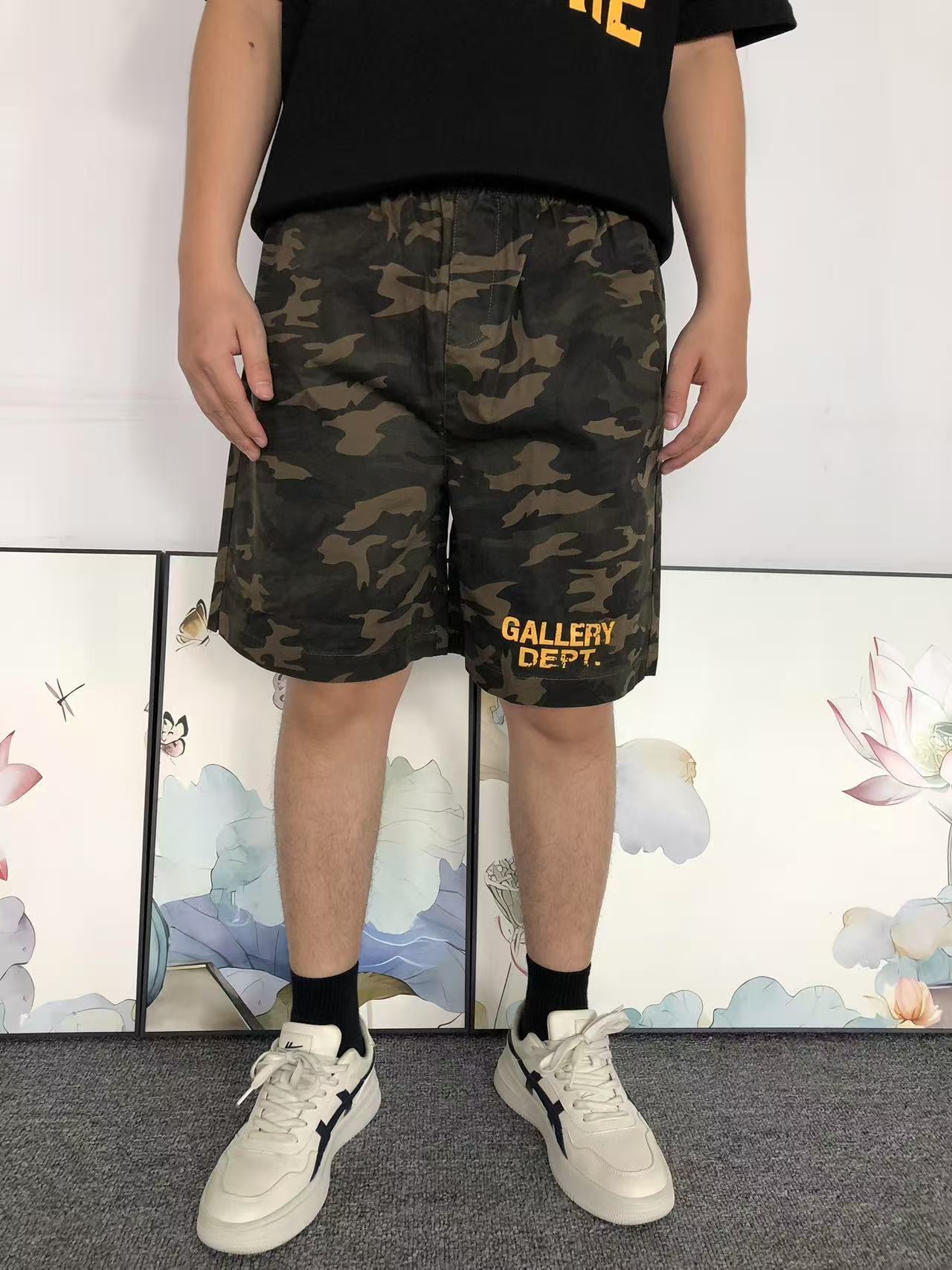 G - SHORTS