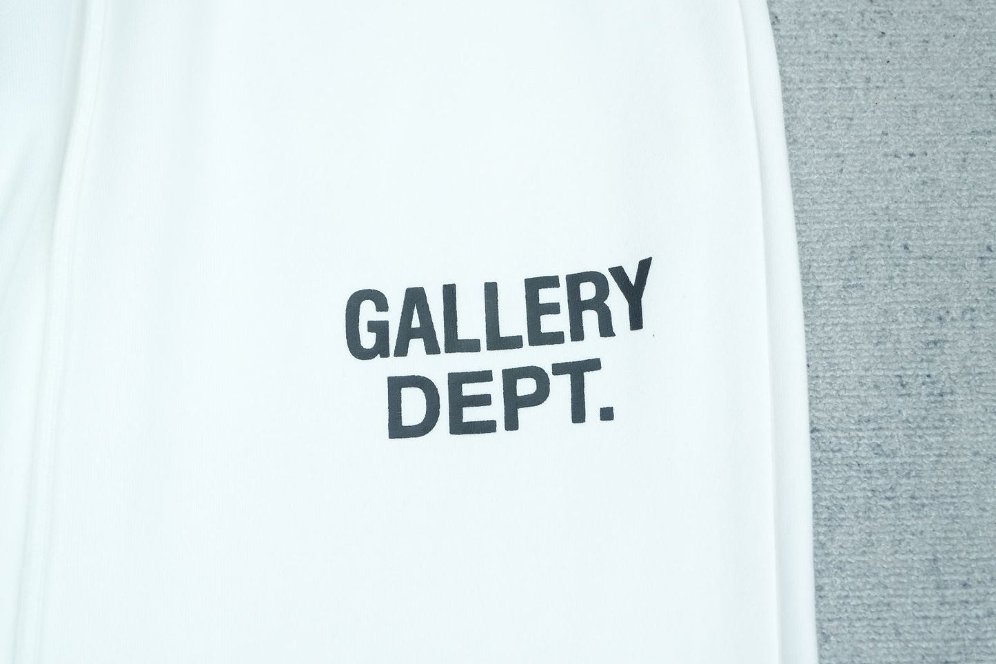 G - SWEATPANTS