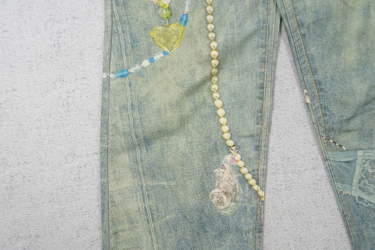 A - JEANS