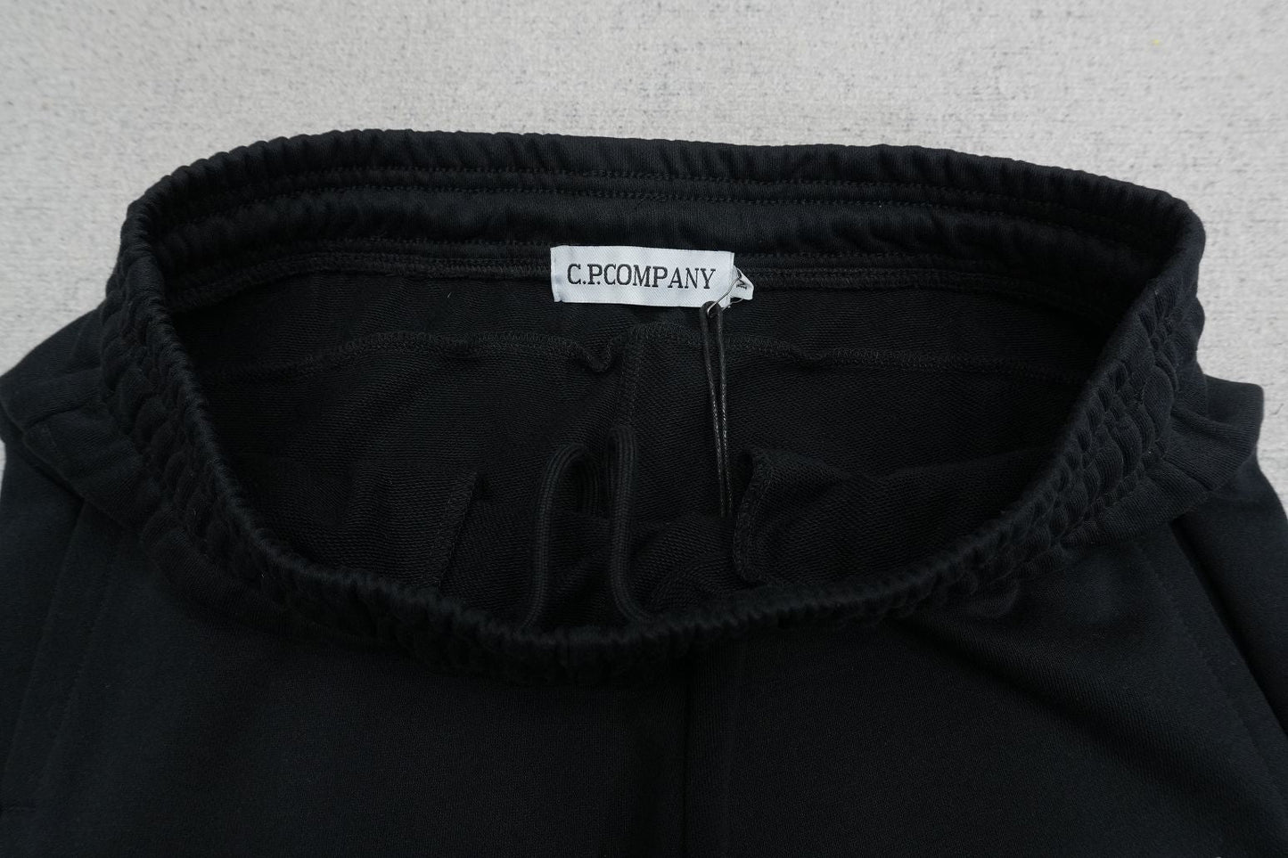 C - SWEATPANTS
