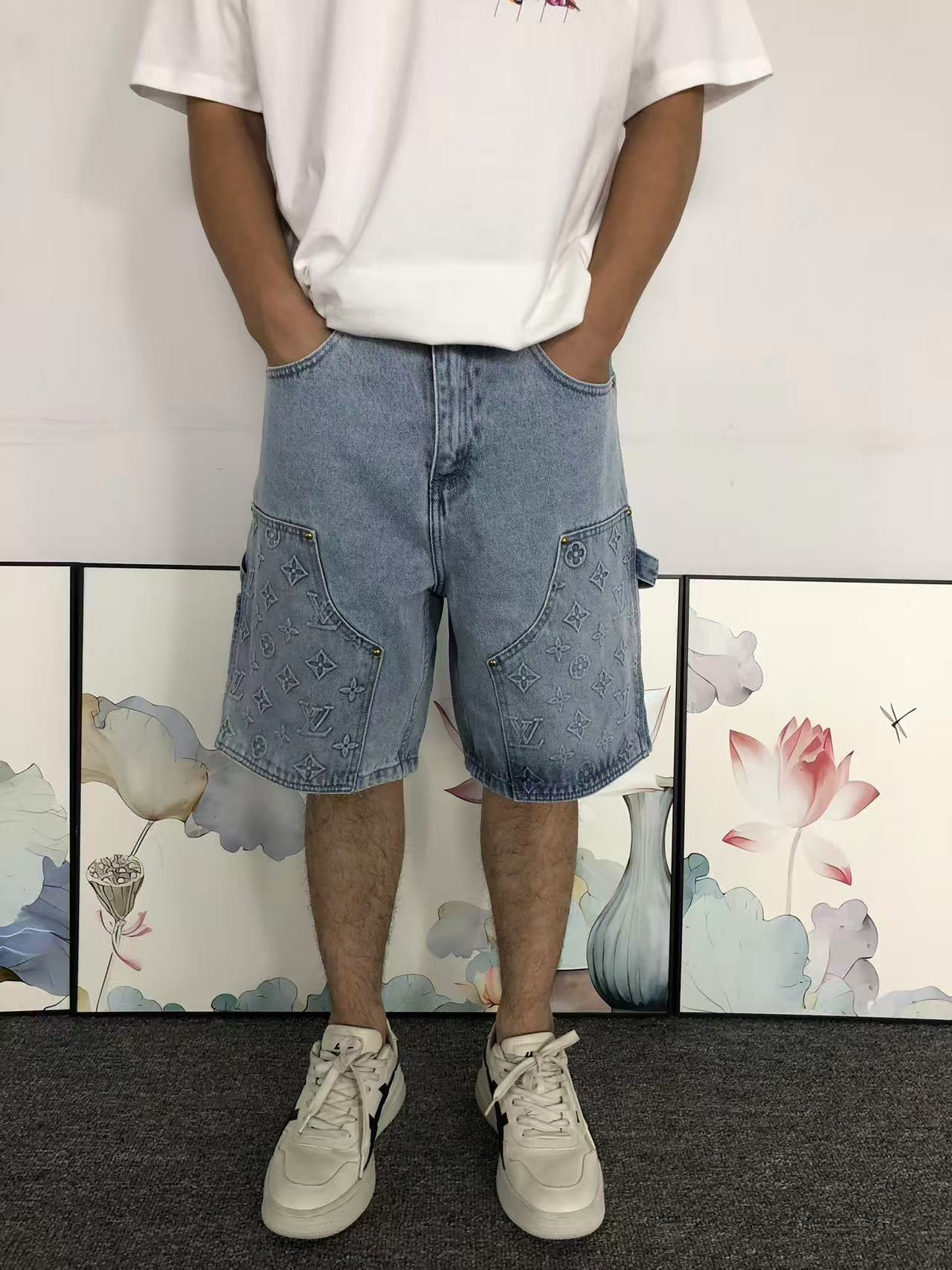 L - SHORTS