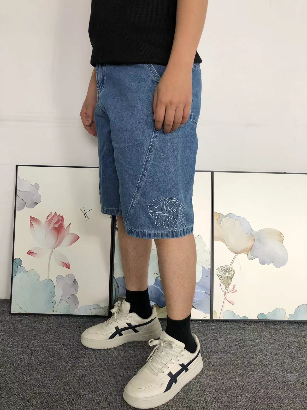 M - SHORTS