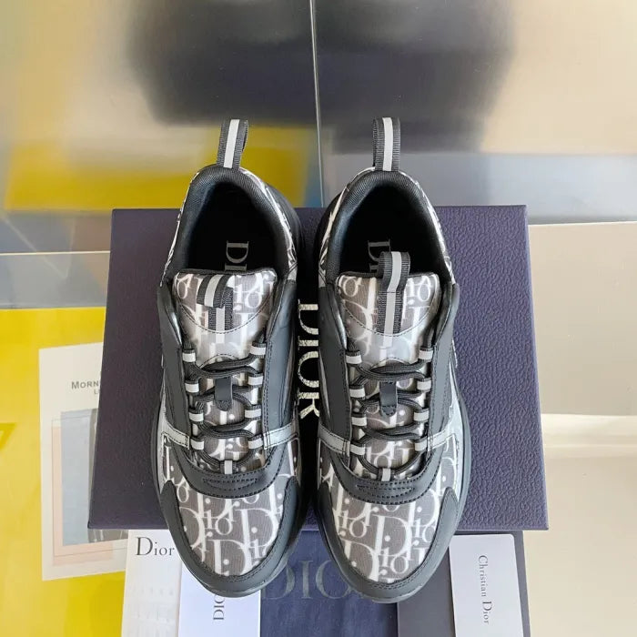 D - SNEAKERS