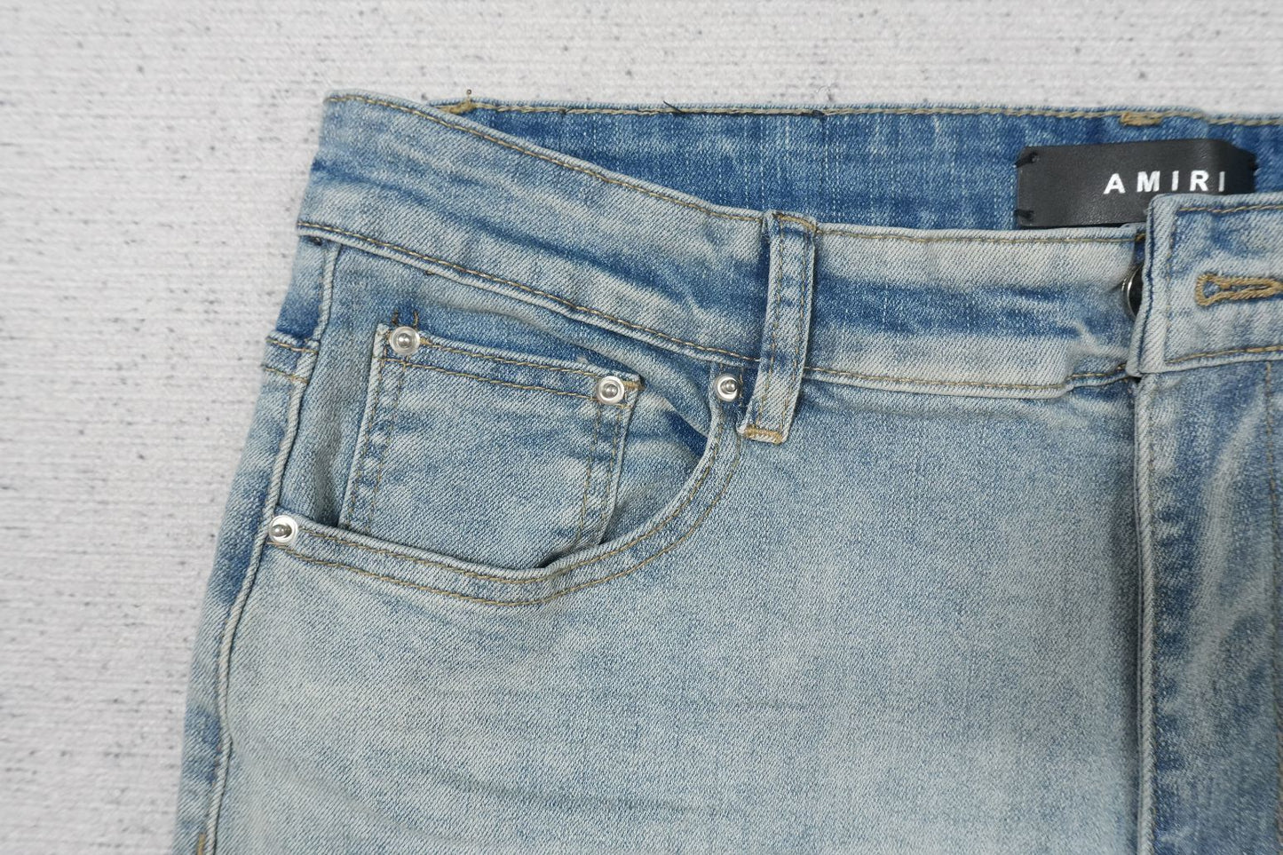 A - JEANS