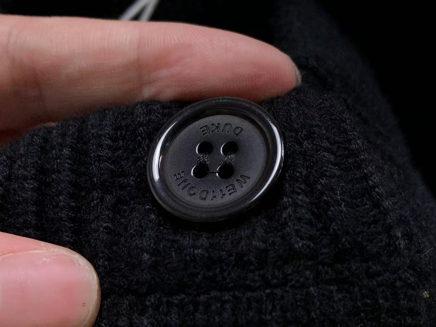 W - SWEATER