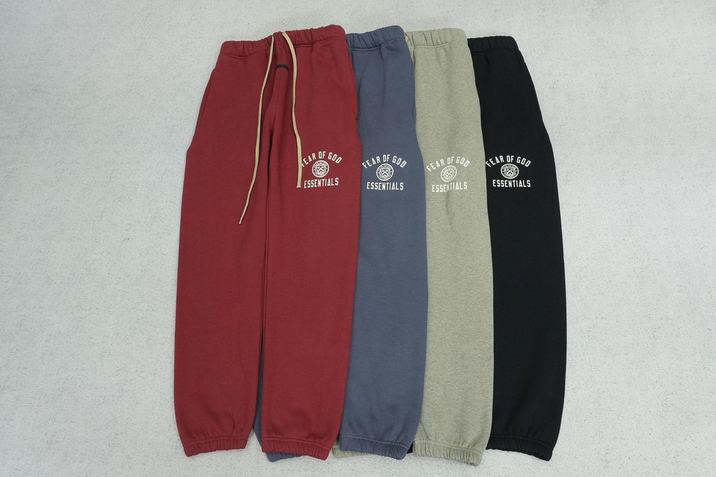 F - SWEATPANTS