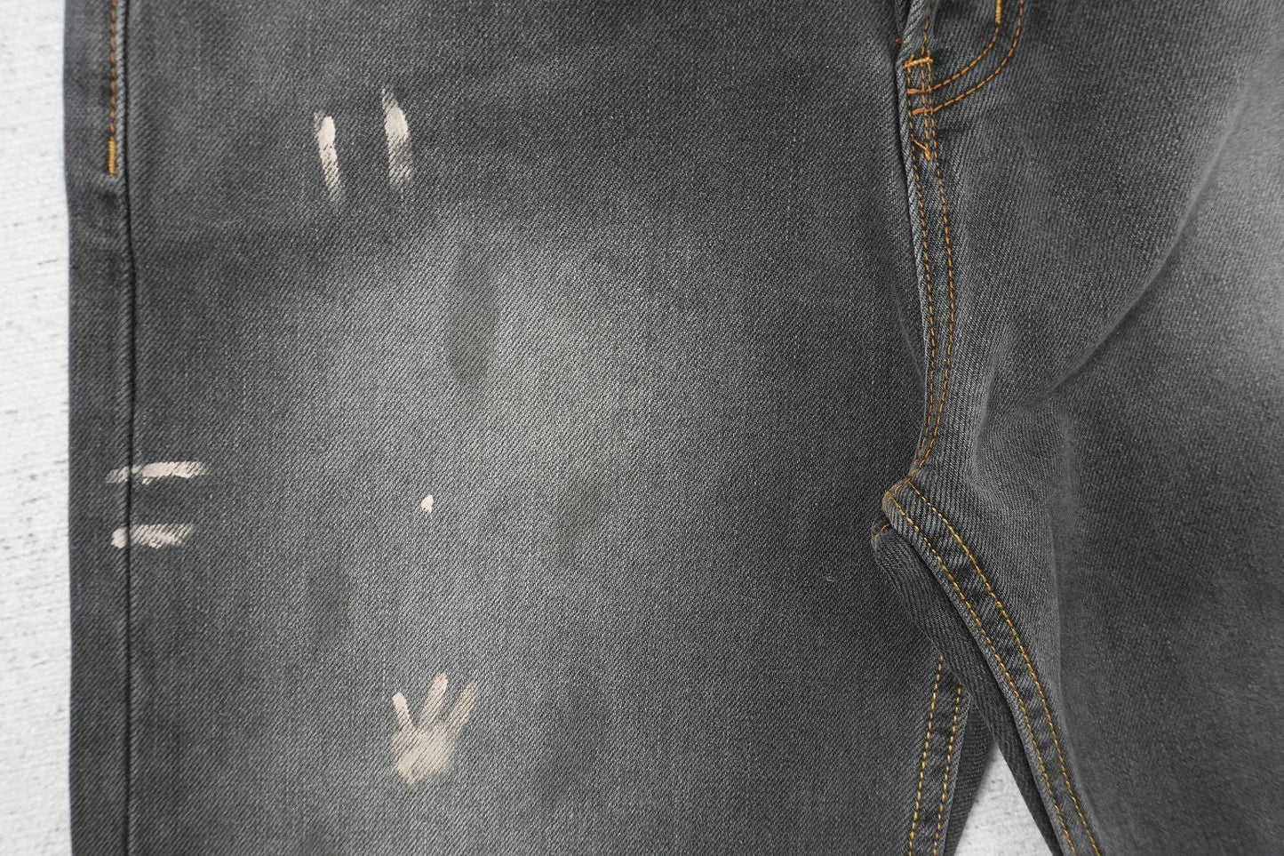 A - JEANS