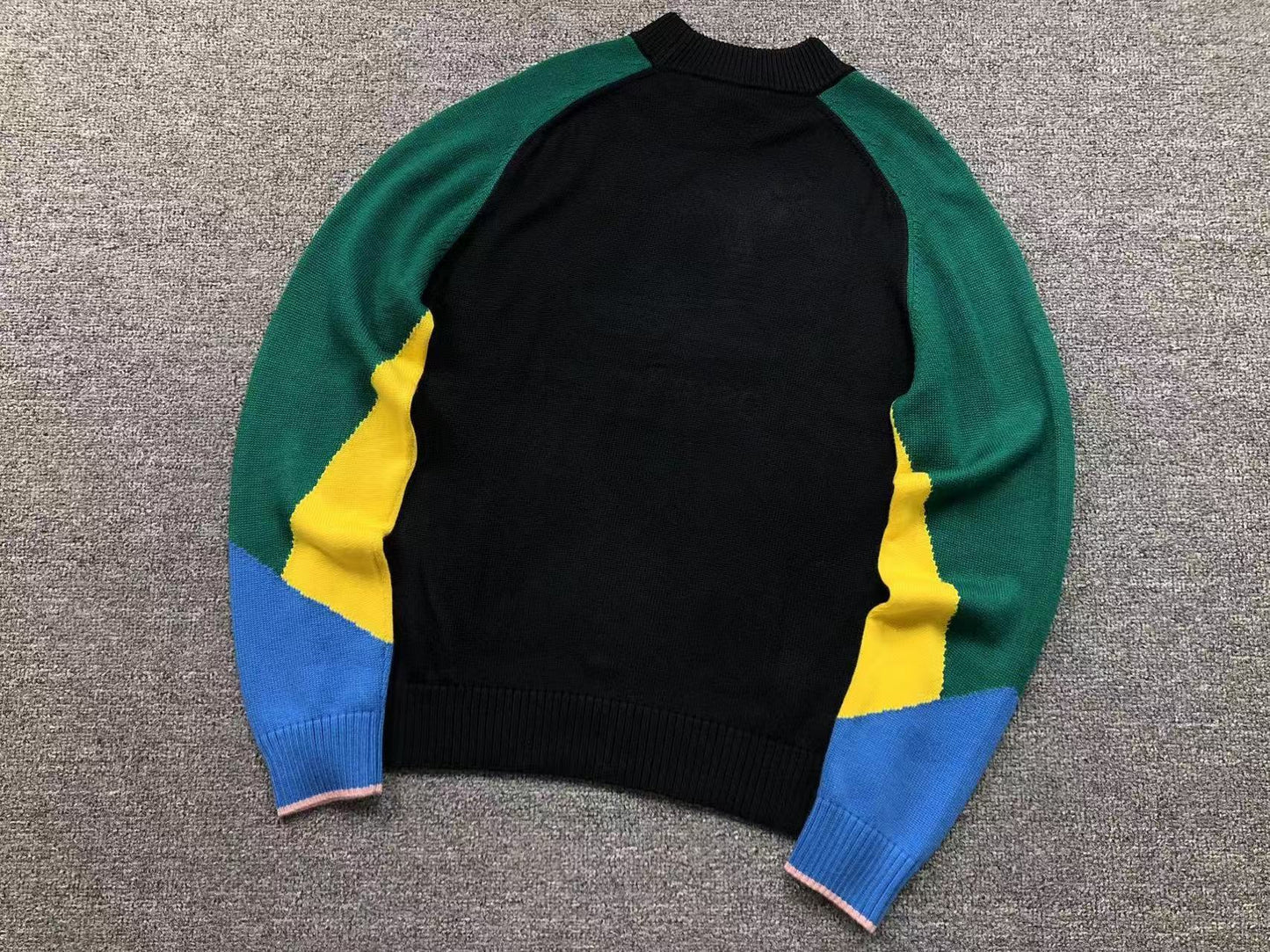 C - SWEATER