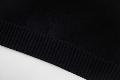 P - SWEATER
