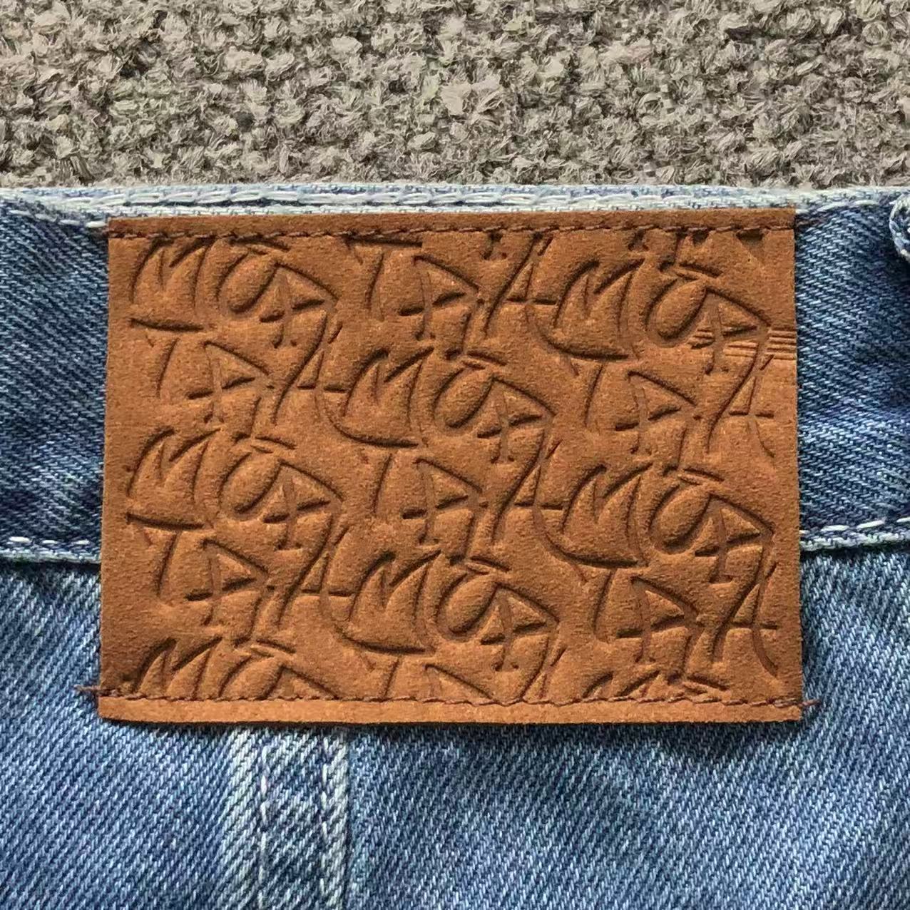 M - SHORTS