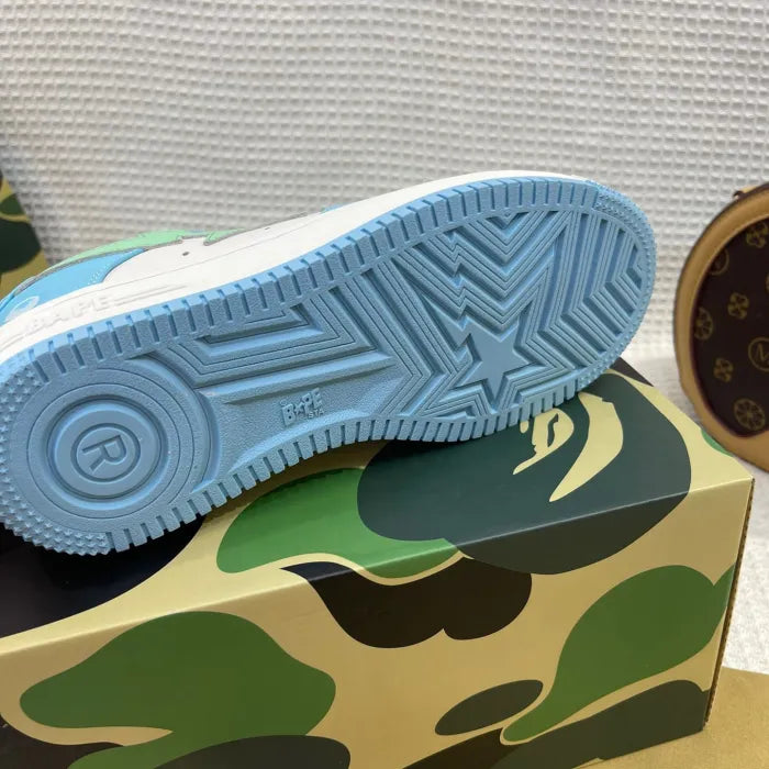 B - SNEAKERS