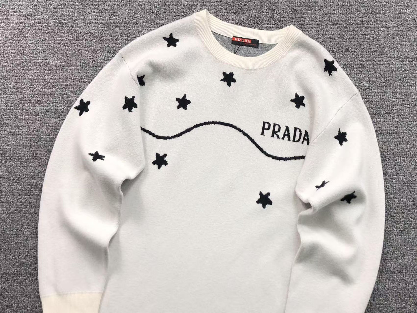 P - SWEATER