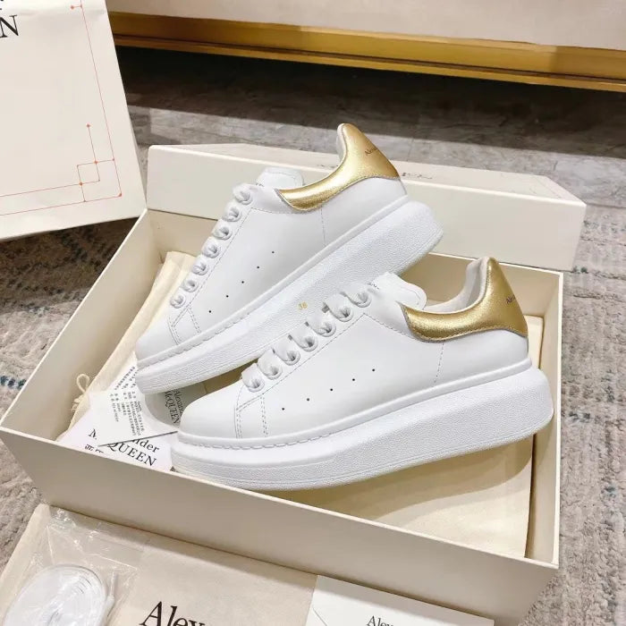 A - SNEAKERS
