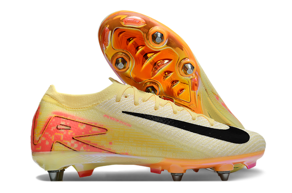 M - FUSSBALLSCHUHE