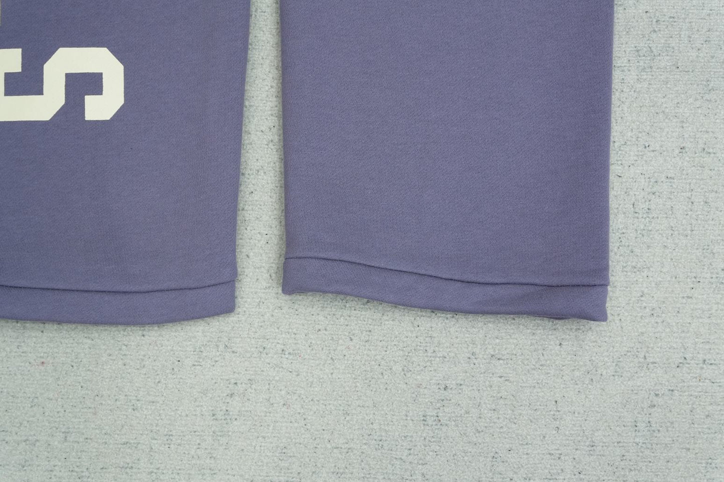 F - SWEATPANTS