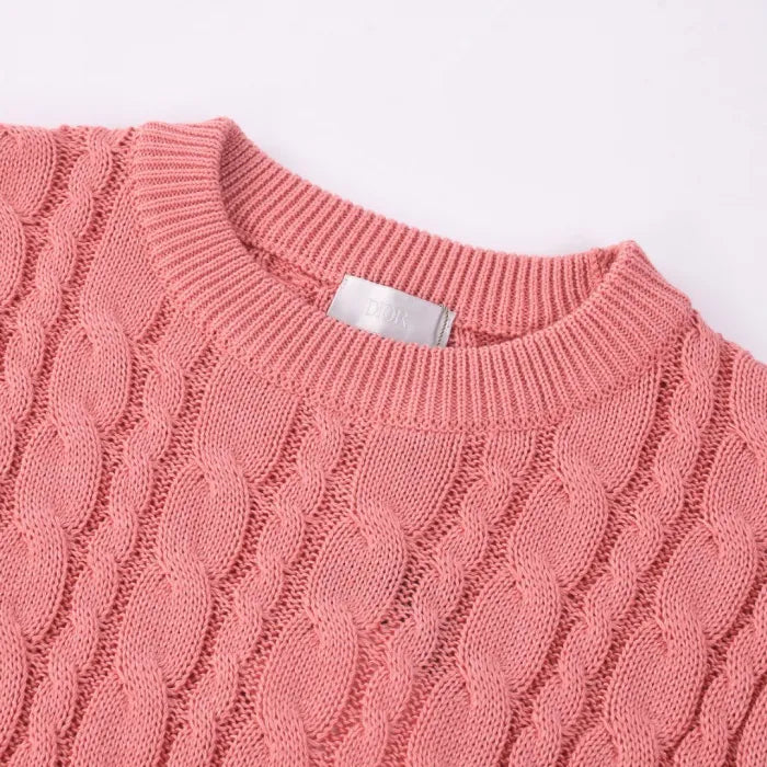 D - SWEATER