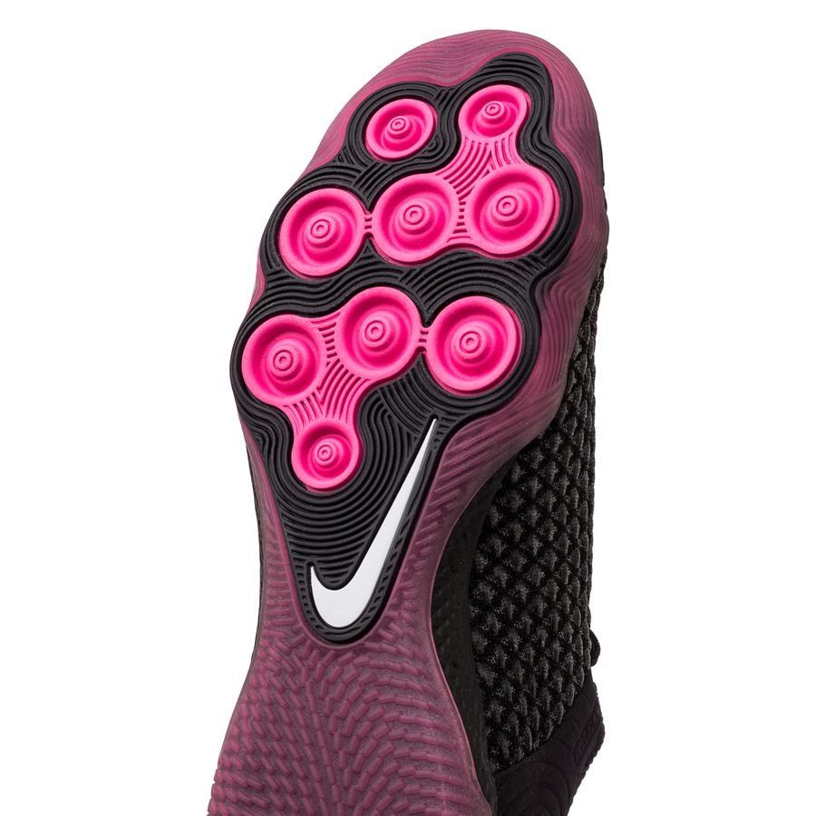 R - FUSSBALLSCHUHE