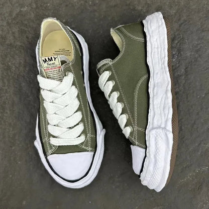 M - SNEAKERS