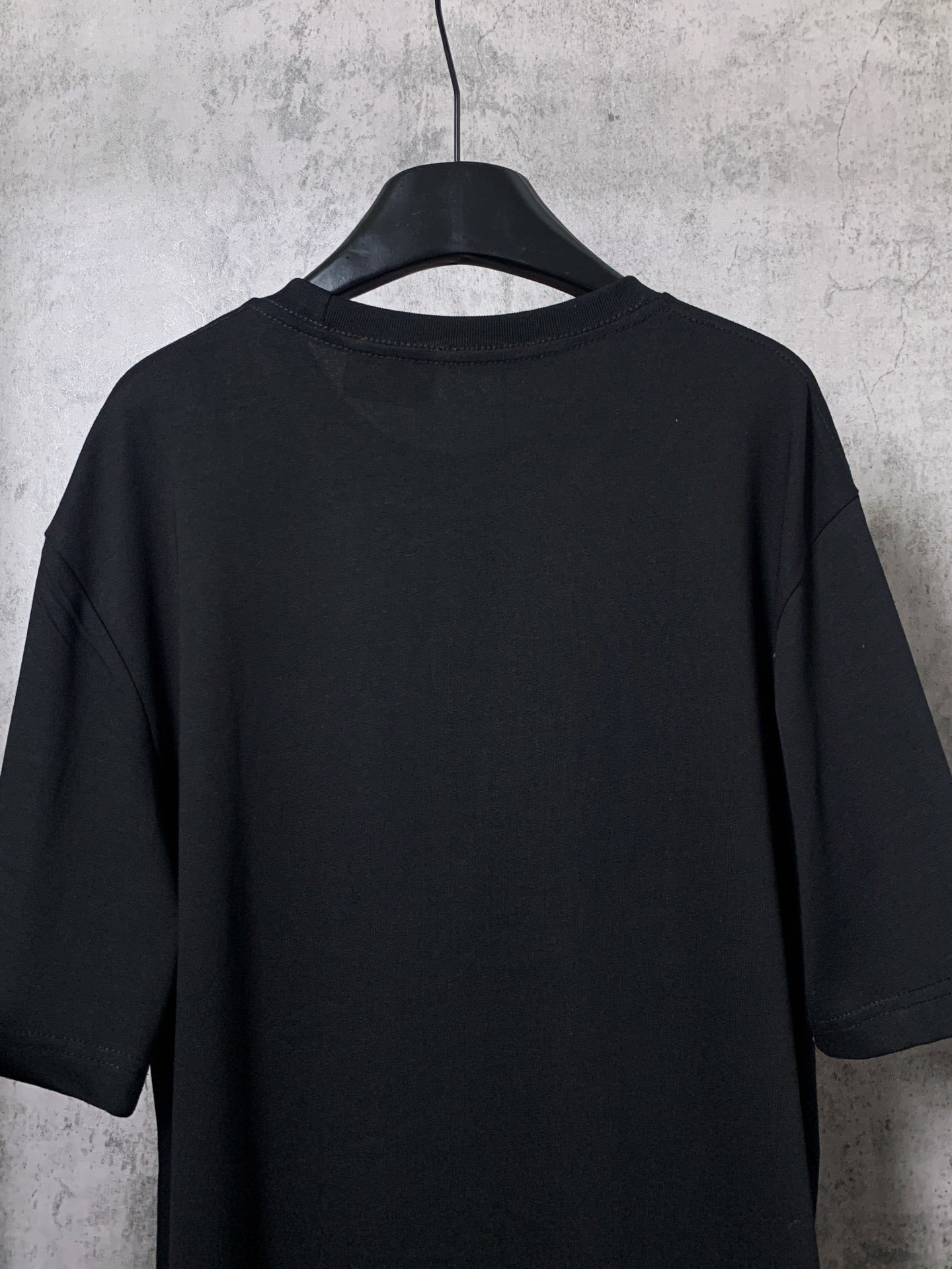 L - TSHIRT