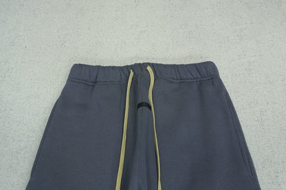 F - SWEATPANTS