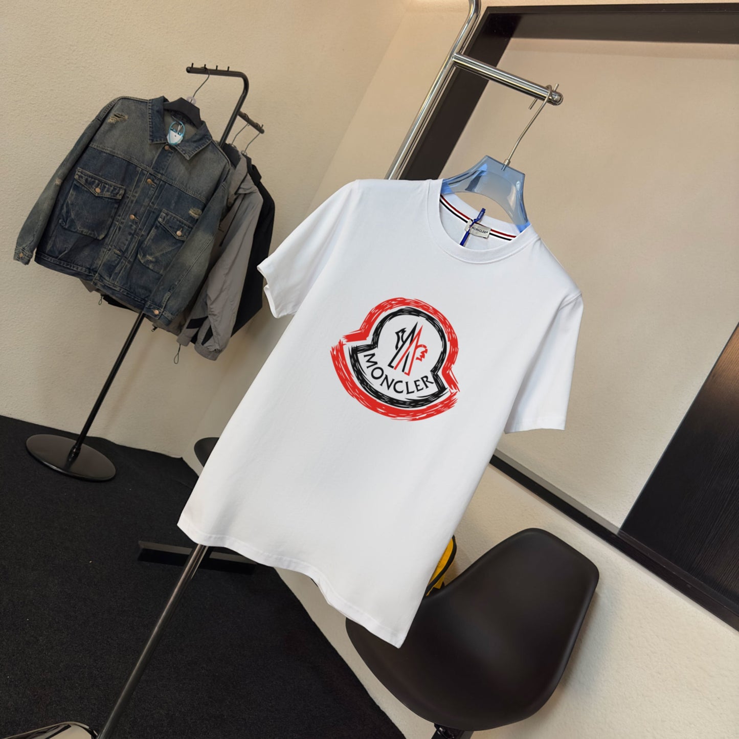 M - TSHIRT
